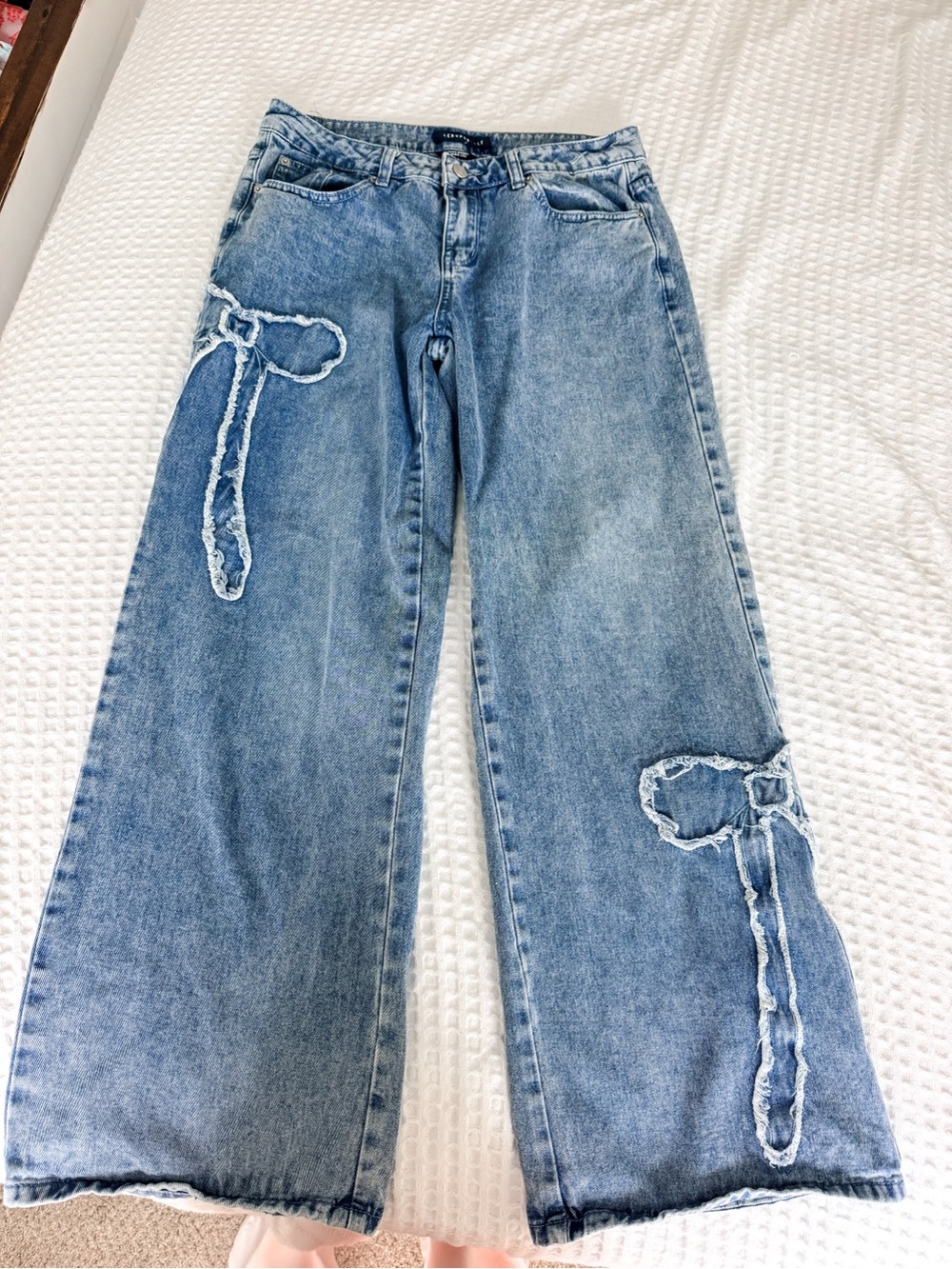 Aeropostale bow jeans
